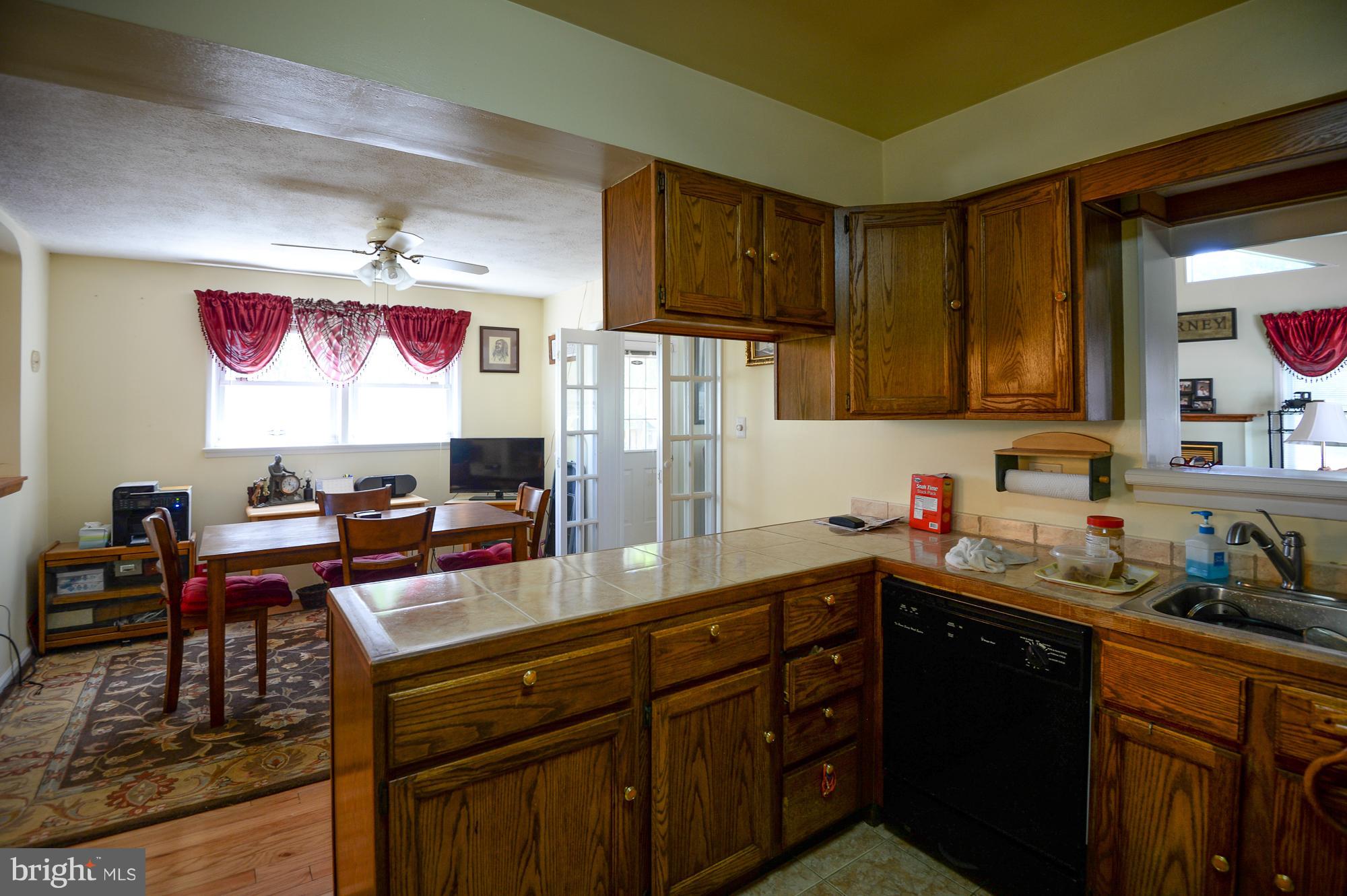 7519 June Street Springfield, VA 22150 - Photo 8 of 19 Kitchen