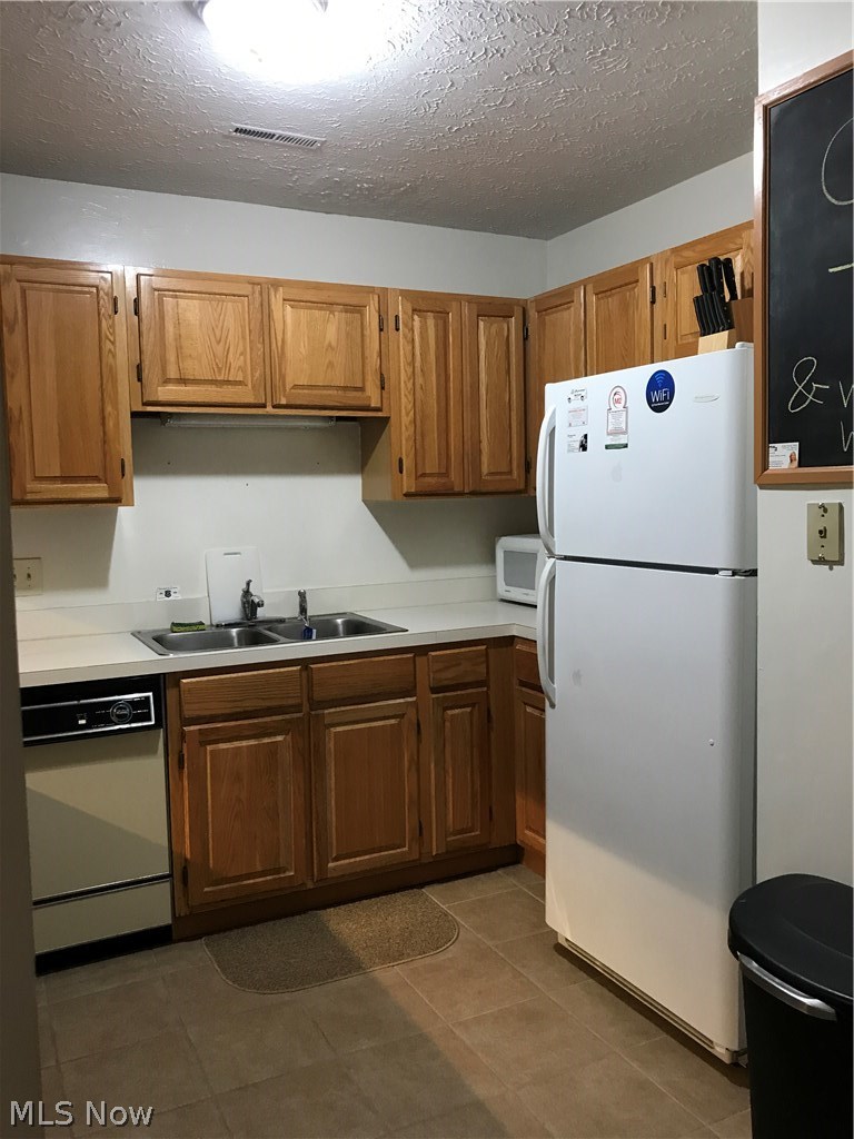 4675 Mayfield Road, Unit B Cleveland, OH 44121 - Photo 7 of 15