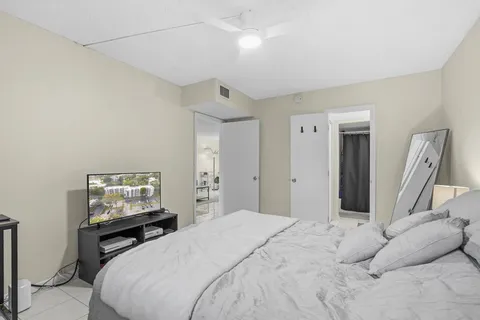$197,500 | 9410 Poinciana Place, Unit 108, Davie, FL 33324
