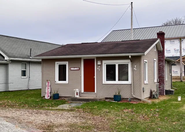 $180,000 | 27178 Oak Drive, Sturgis, MI 49091