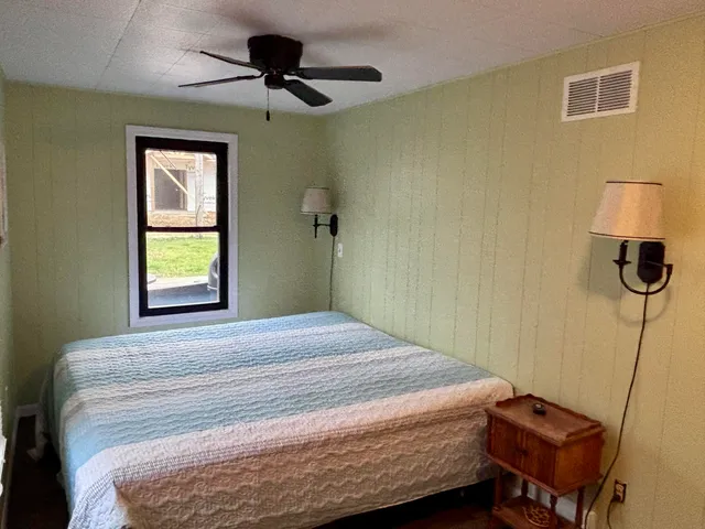 $180,000 | 27178 Oak Drive, Sturgis, MI 49091