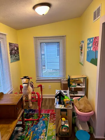 $180,000 | 27178 Oak Drive, Sturgis, MI 49091