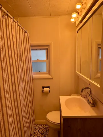 $180,000 | 27178 Oak Drive, Sturgis, MI 49091