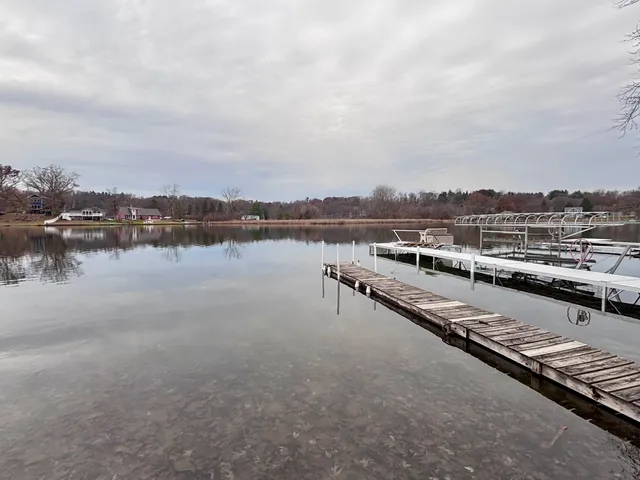 $180,000 | 27178 Oak Drive, Sturgis, MI 49091