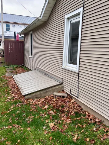 $180,000 | 27178 Oak Drive, Sturgis, MI 49091