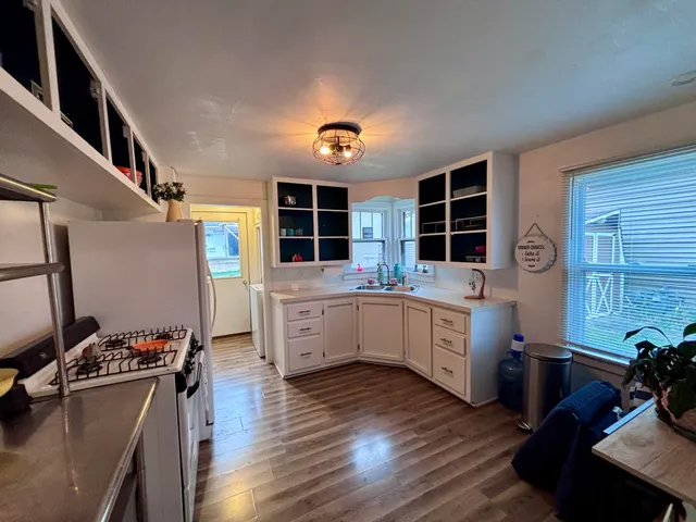 $180,000 | 27178 Oak Drive, Sturgis, MI 49091