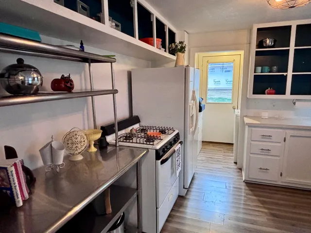 $180,000 | 27178 Oak Drive, Sturgis, MI 49091