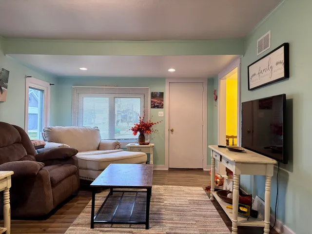 $180,000 | 27178 Oak Drive, Sturgis, MI 49091