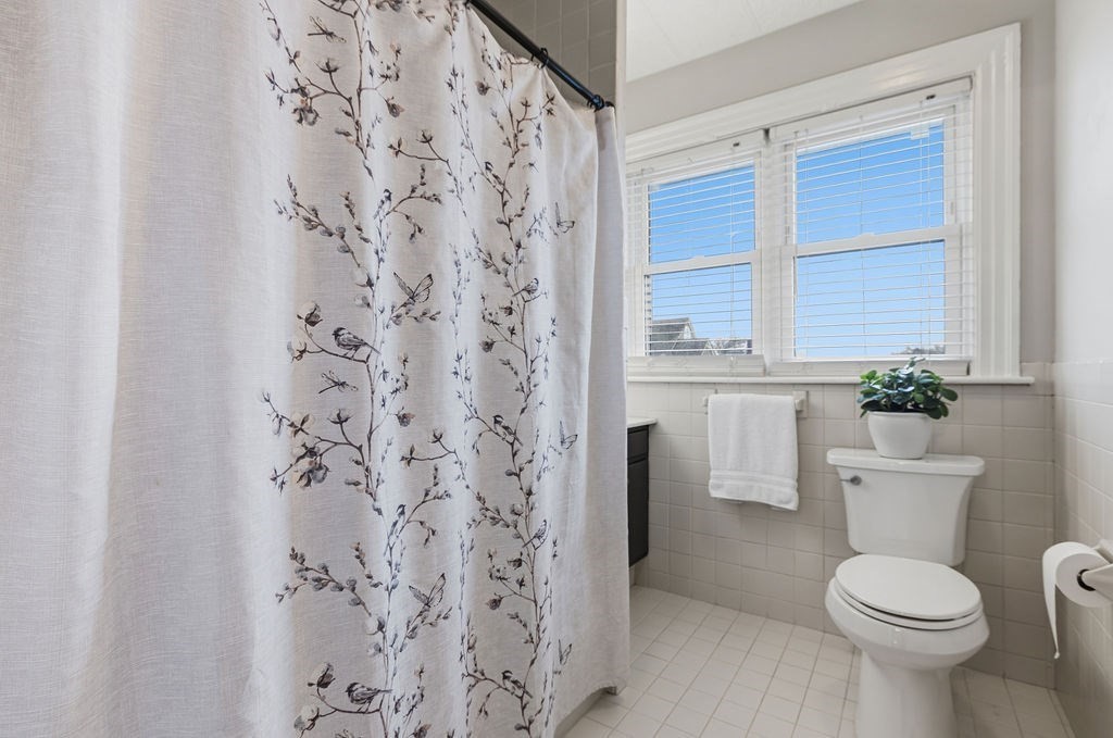 411 Stewart Street Fall River, MA 02720 - Photo 30 of 41