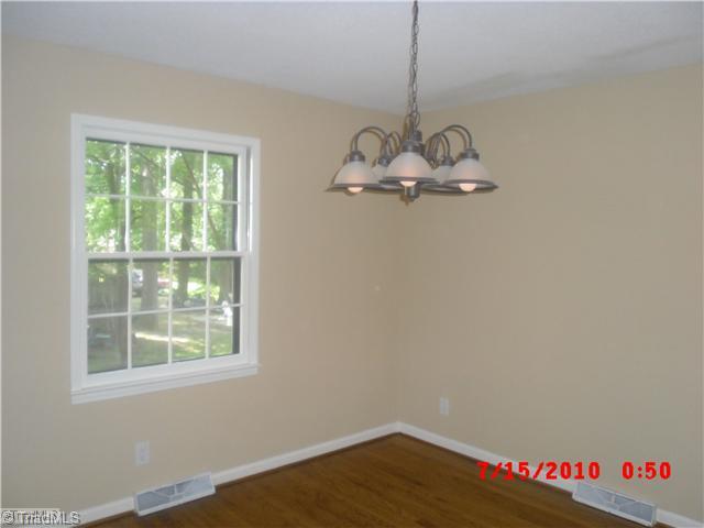 2204 Waynick Street High Point, NC 27265 - Photo 3 of 16 Dining Room.