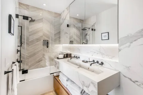 $3,950,000 | 272 Old Montauk Highway, Unit 805, Montauk, NY 11954