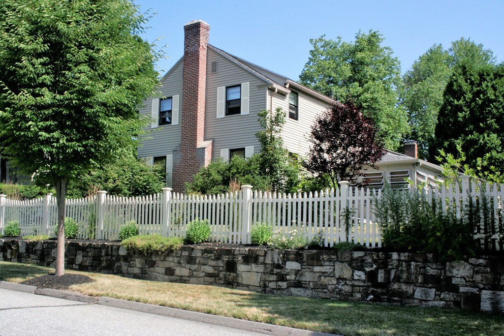 2 Chevy Chase Road Worcester, MA 01606 - Photo 2 of 17 Gallery Image 2