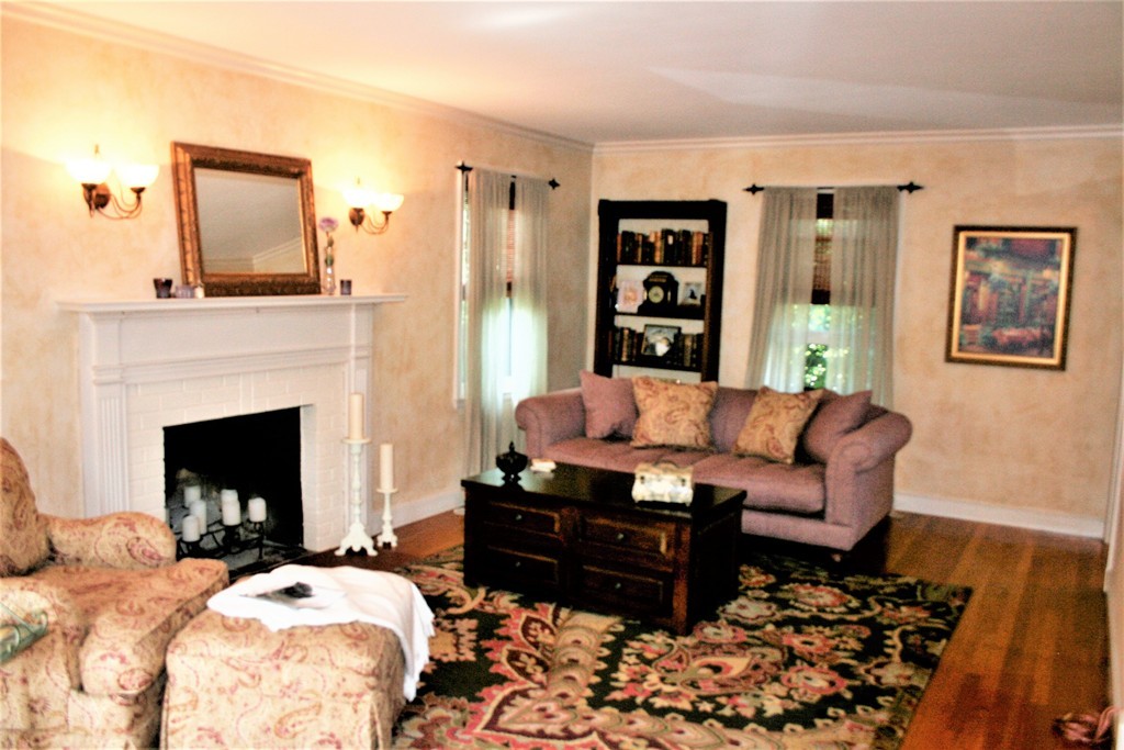 2 Chevy Chase Road Worcester, MA 01606 - Photo 5 of 17 Gallery Image 5