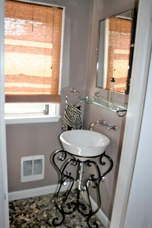 2 Chevy Chase Road Worcester, MA 01606 - Photo 9 of 17 Gallery Image 9