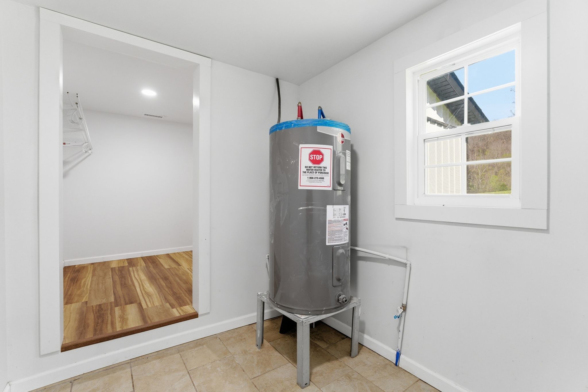 2635 McBrides Branch Road Beechgrove, TN 37018 - Photo 20 of 48 a view of livingroom with furniture and windows