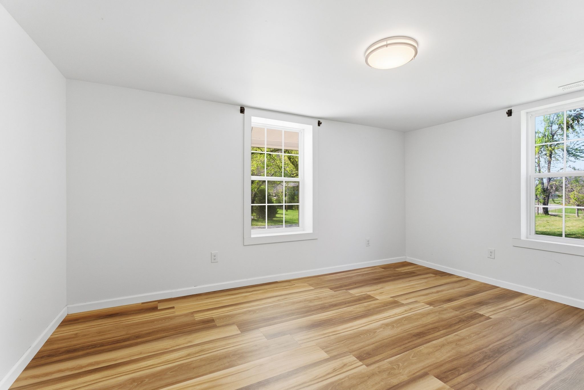 2635 McBrides Branch Road Beechgrove, TN 37018 - Photo 26 of 48 a view of empty room with wooden floor and fan