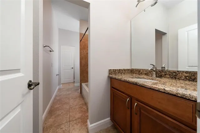 a view of livingroom with furniture