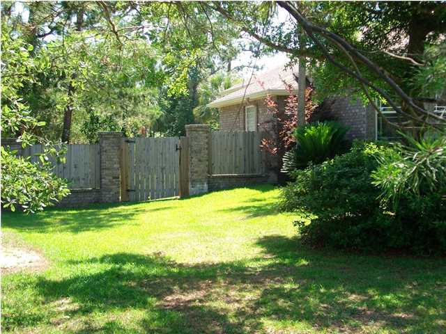 2555 Cove Road Navarre, FL 32566 - Photo 11 of 32