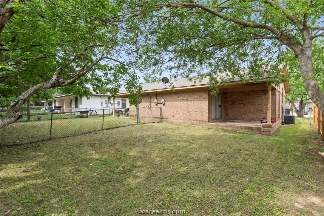 3909 Olive Street Bryan, TX 77801 - Photo 13 of 17