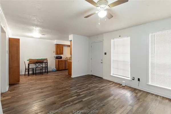 $279,900 | 3909 Olive Street, Bryan, TX 77801