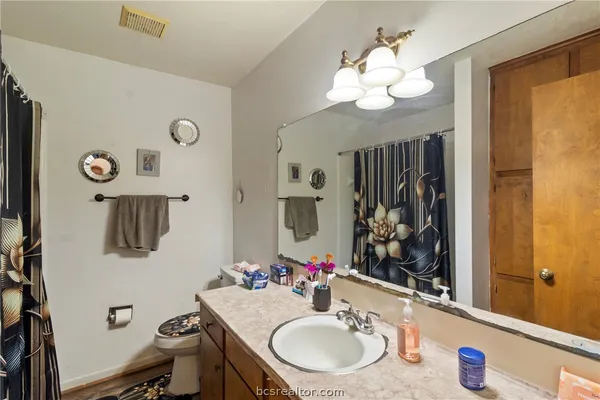 $279,900 | 3909 Olive Street, Bryan, TX 77801
