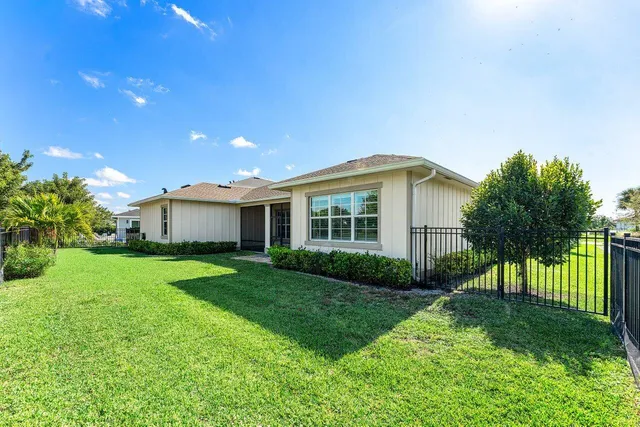 $875,000 | 940 Hookline Circle, Loxahatchee, FL 33470