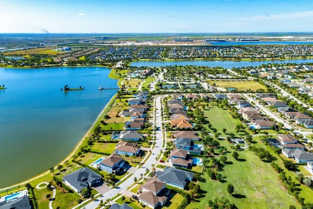 $875,000 | 940 Hookline Circle, Loxahatchee, FL 33470