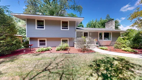 $309,900 | 614 West Meadowbrook Drive, Unit LOT: 10, Midland, MI 48640