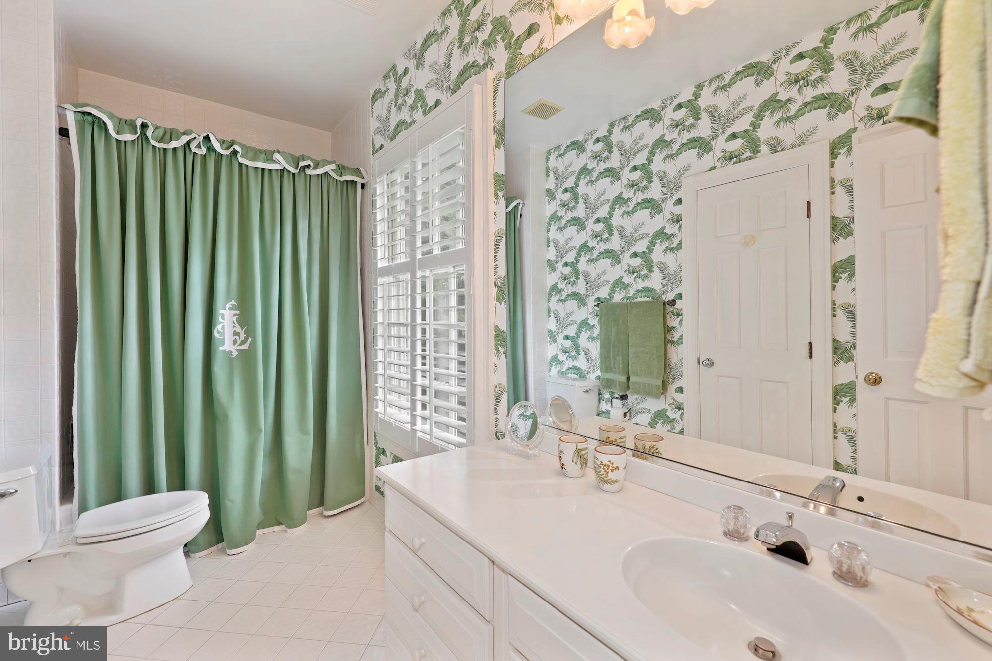8900 Burdette Road Bethesda, MD 20817 - Photo 28 of 30 bathroom