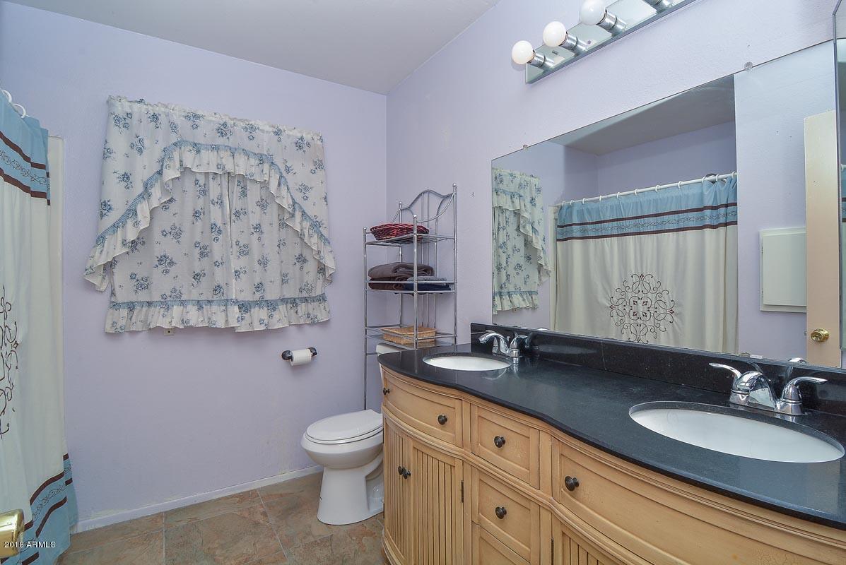 5254 West Redfield Road Glendale, AZ 85306 - Photo 16 of 28 Hall Bath