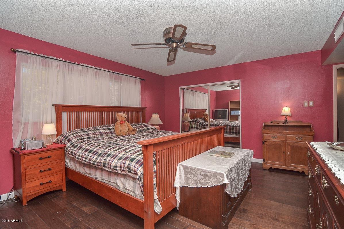 5254 West Redfield Road Glendale, AZ 85306 - Photo 22 of 28 Master Bedroom2