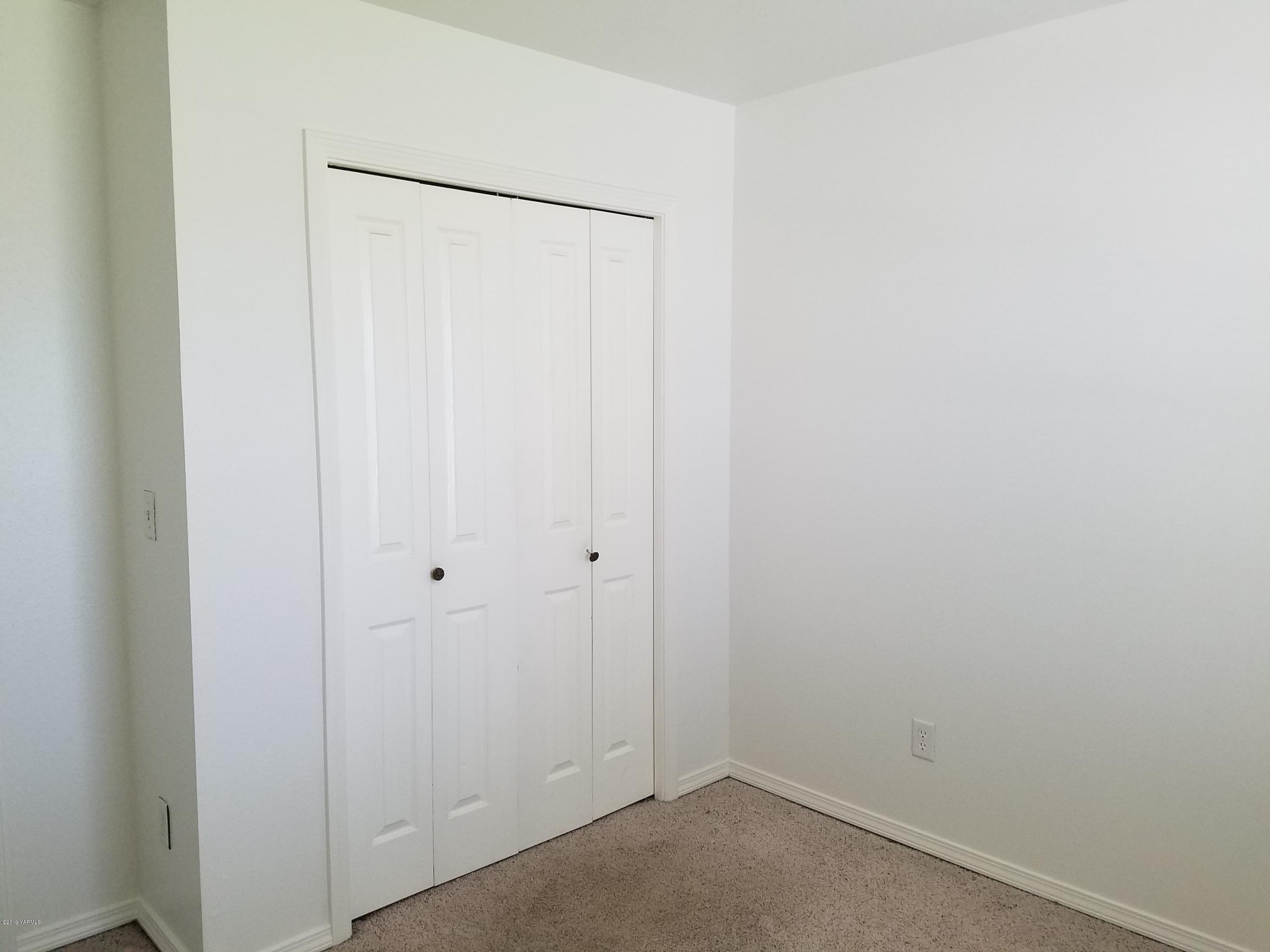 707 Highland Road Grandview, WA 98930 - Photo 11 of 14 65190548_338033473531587_109164308448097