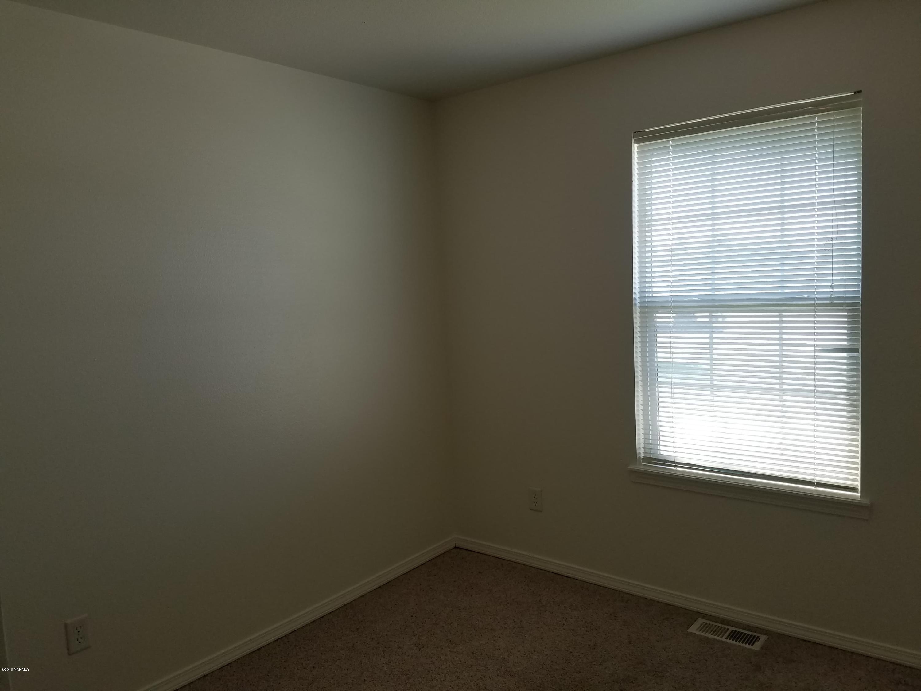 707 Highland Road Grandview, WA 98930 - Photo 12 of 14 65386359_357895201577076_743345838348042