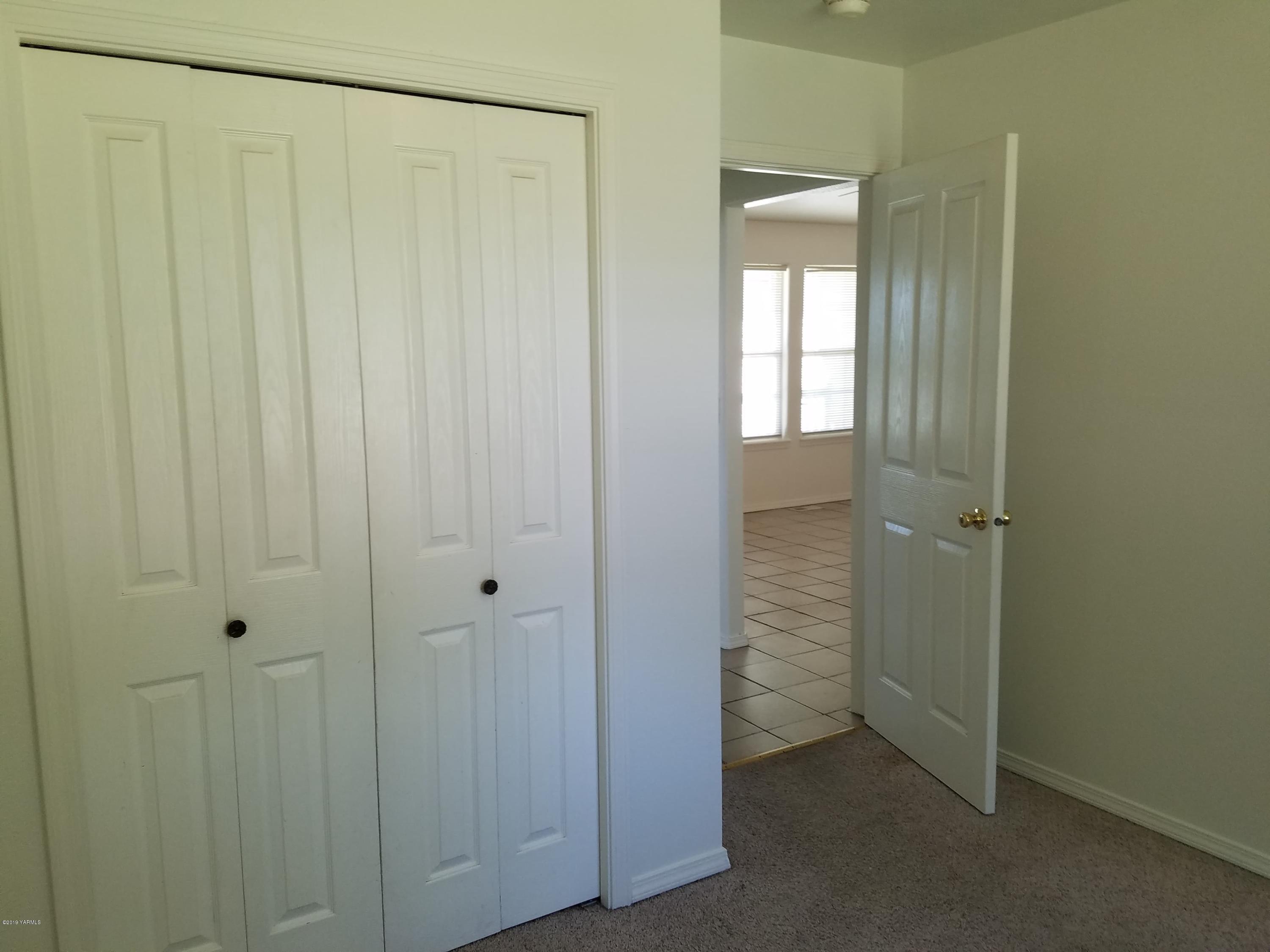 707 Highland Road Grandview, WA 98930 - Photo 10 of 14 65046983_401495337132354_213346114241927