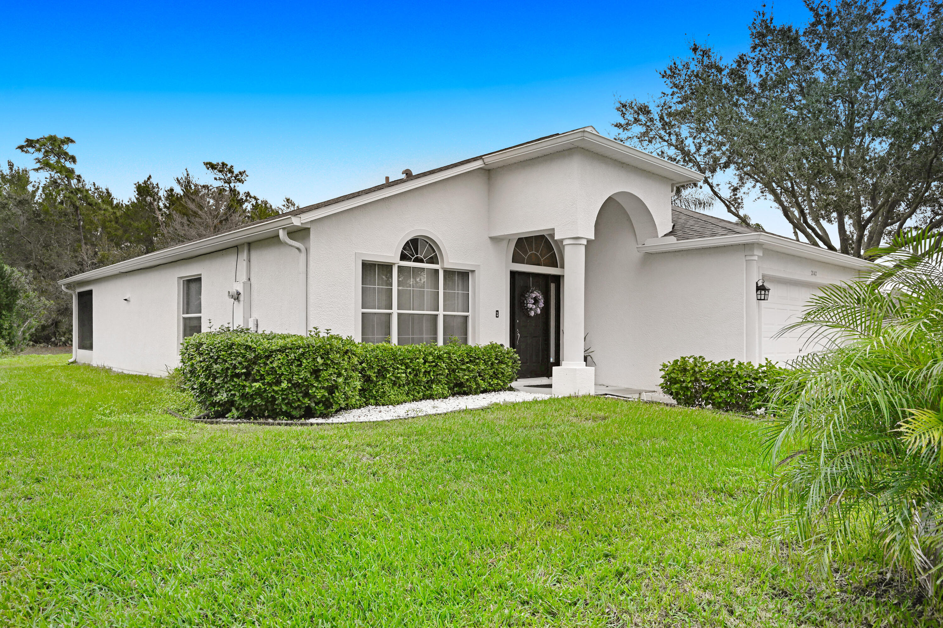 2147 Spring Creek Circle Palm Bay, FL 32905 - Photo 5 of 38 DSC_7031