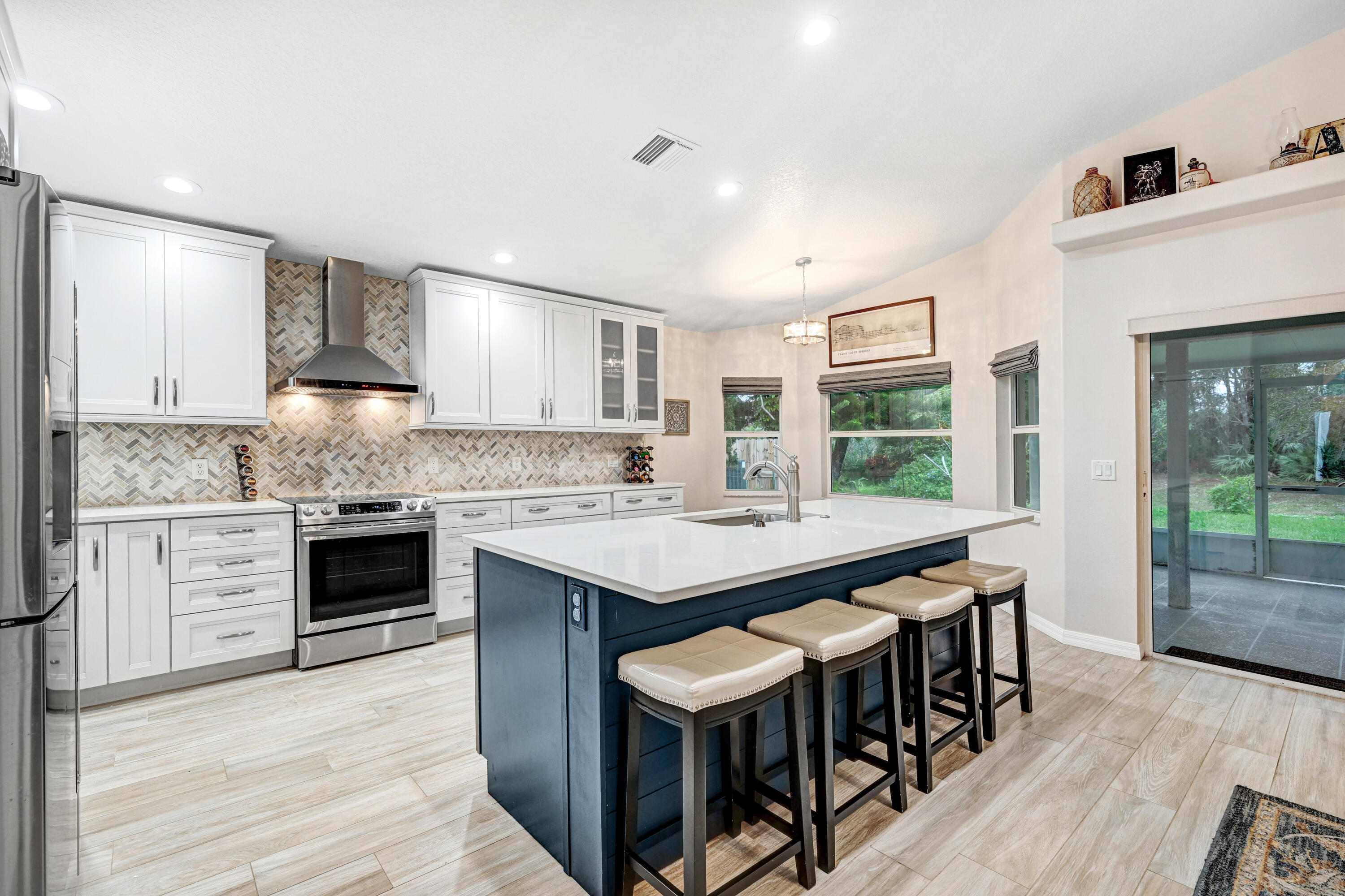 2147 Spring Creek Circle Palm Bay, FL 32905 - Photo 6 of 38 DSC_7097