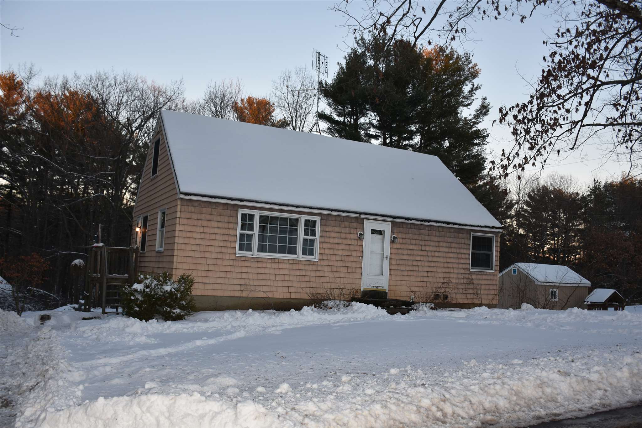 5 Bowers Road Derry, NH 03038 - Photo 1 of 22