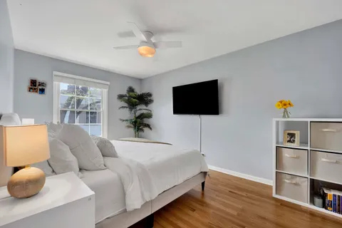 $278,000 | 1678 Trowbridge Court, Unit B, Wheaton, IL 60189