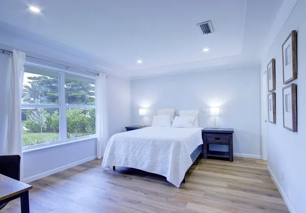 $4,500 | 1950 Northeast 30th Street, Lighthouse Point, FL 33064