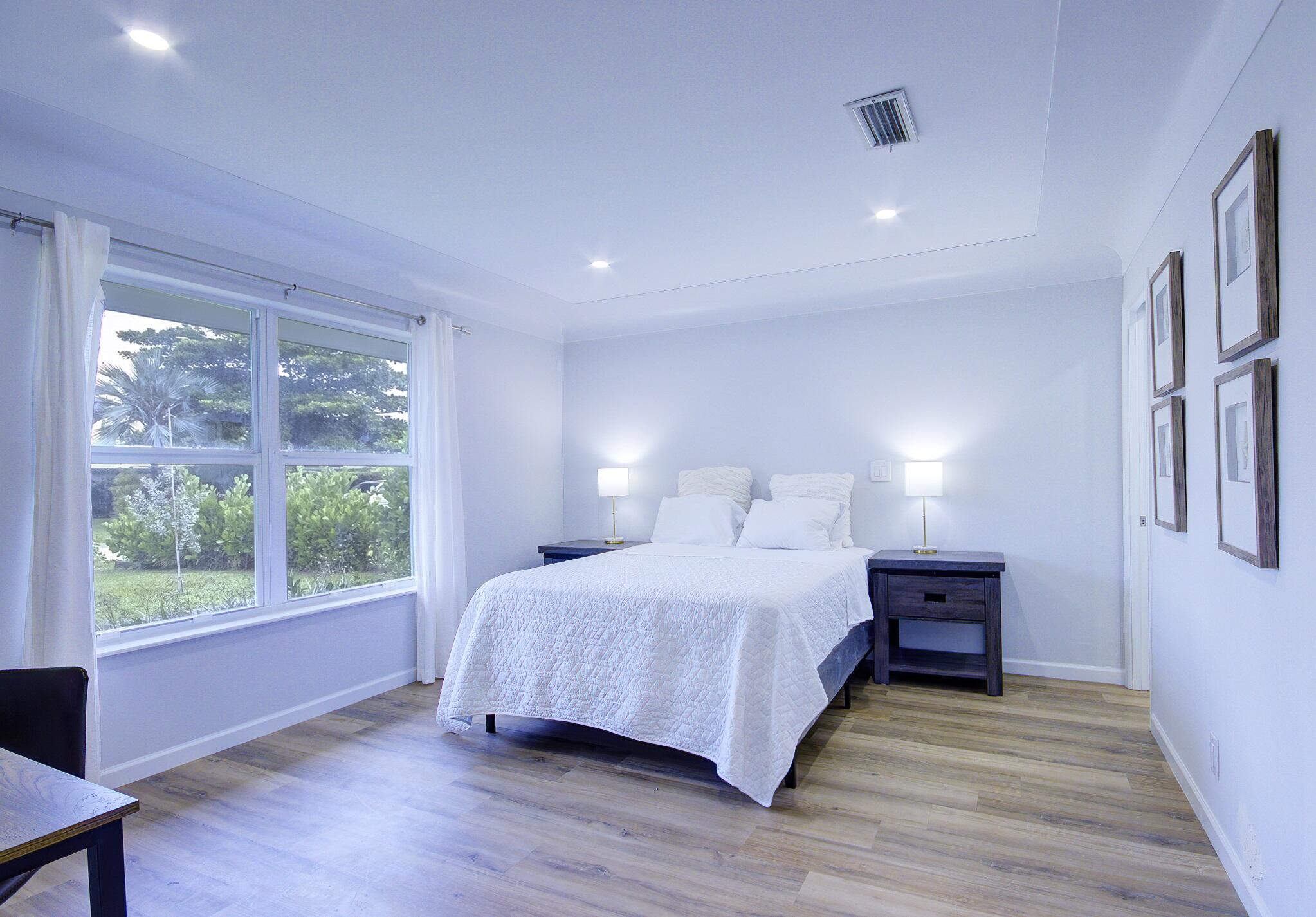 1950 Northeast 30th Street Lighthouse Point, FL 33064 - Photo 11 of 25 1950 front bedroom queen