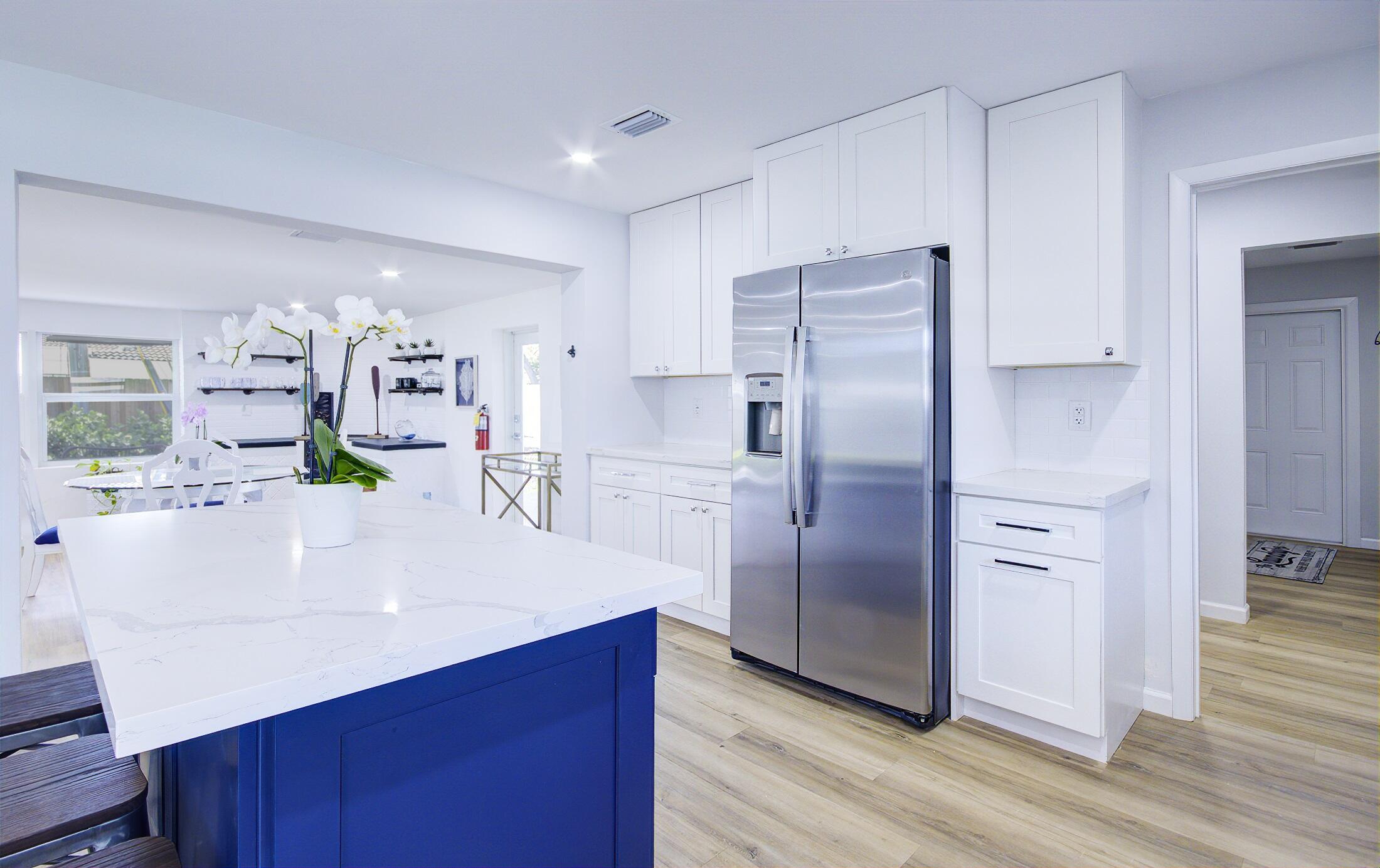 1950 Northeast 30th Street Lighthouse Point, FL 33064 - Photo 19 of 25 1950 kitchen2