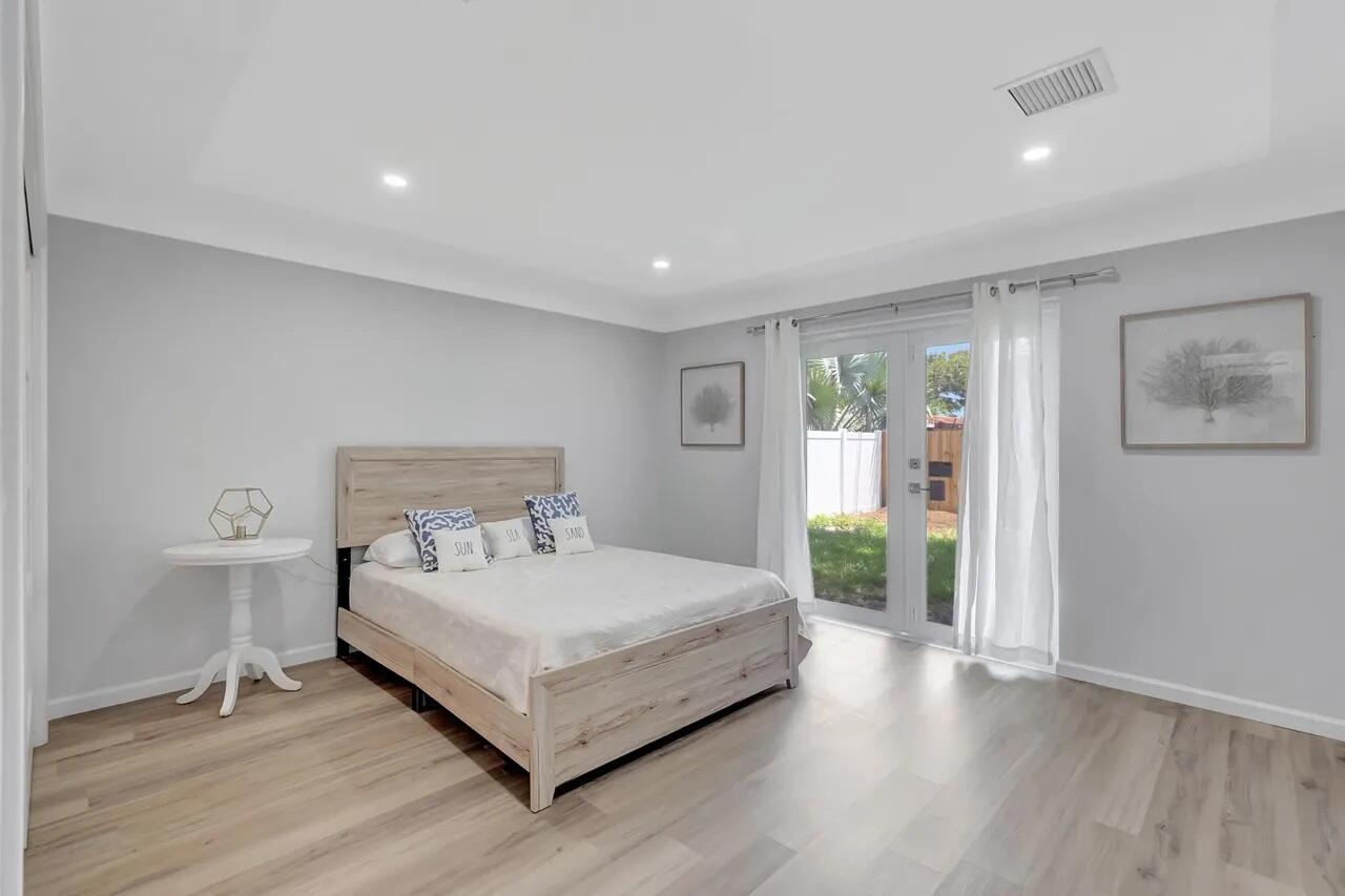 1950 Northeast 30th Street Lighthouse Point, FL 33064 - Photo 20 of 25 bedroom 2 queen 1950