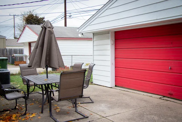 $215,000 | 14828 College Avenue, Allen Park, MI 48101