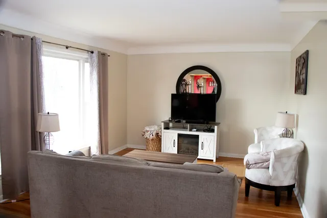 $215,000 | 14828 College Avenue, Allen Park, MI 48101