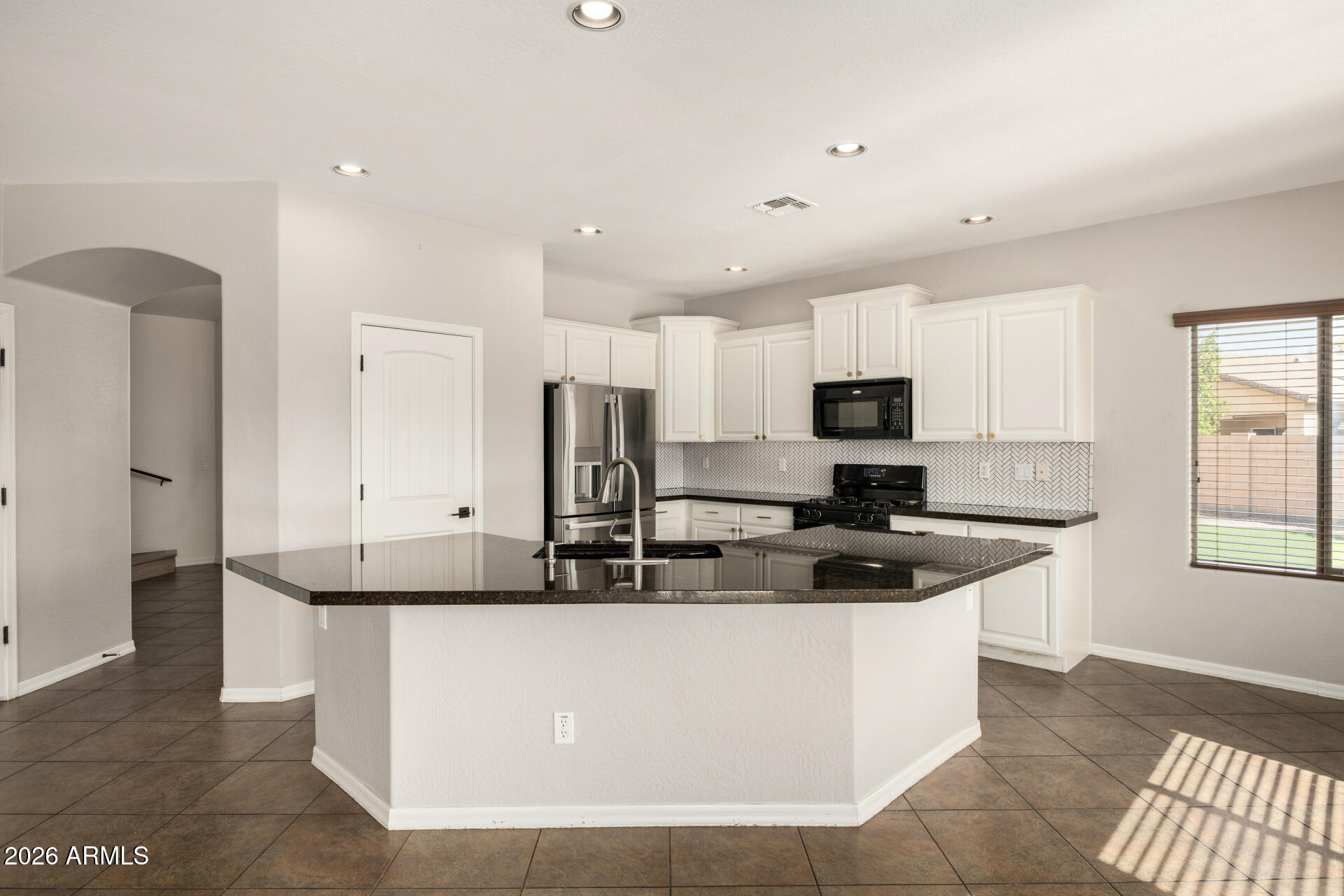 1515 East Apollo Road Phoenix, AZ 85042 - Photo 4 of 55 19 Apollo