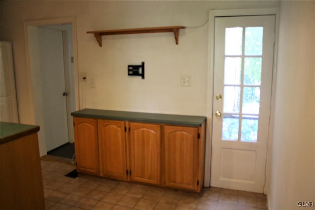 169 Spring Street Easton, PA 18042 - Photo 7 of 25 Gallery Image 7