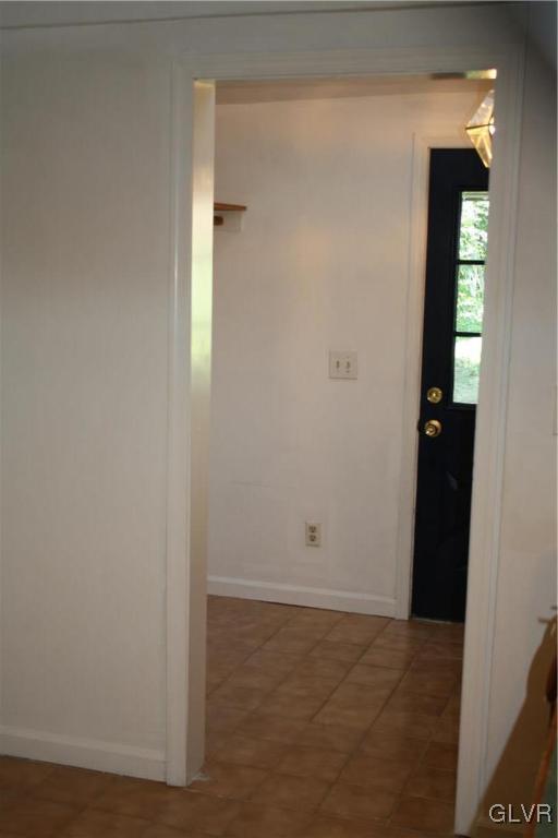 169 Spring Street Easton, PA 18042 - Photo 8 of 25 Gallery Image 8