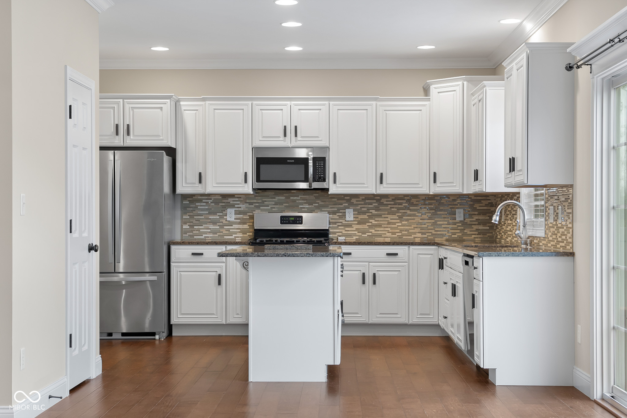 2503 Violet Way Columbus, IN 47201 - Photo 12 of 63