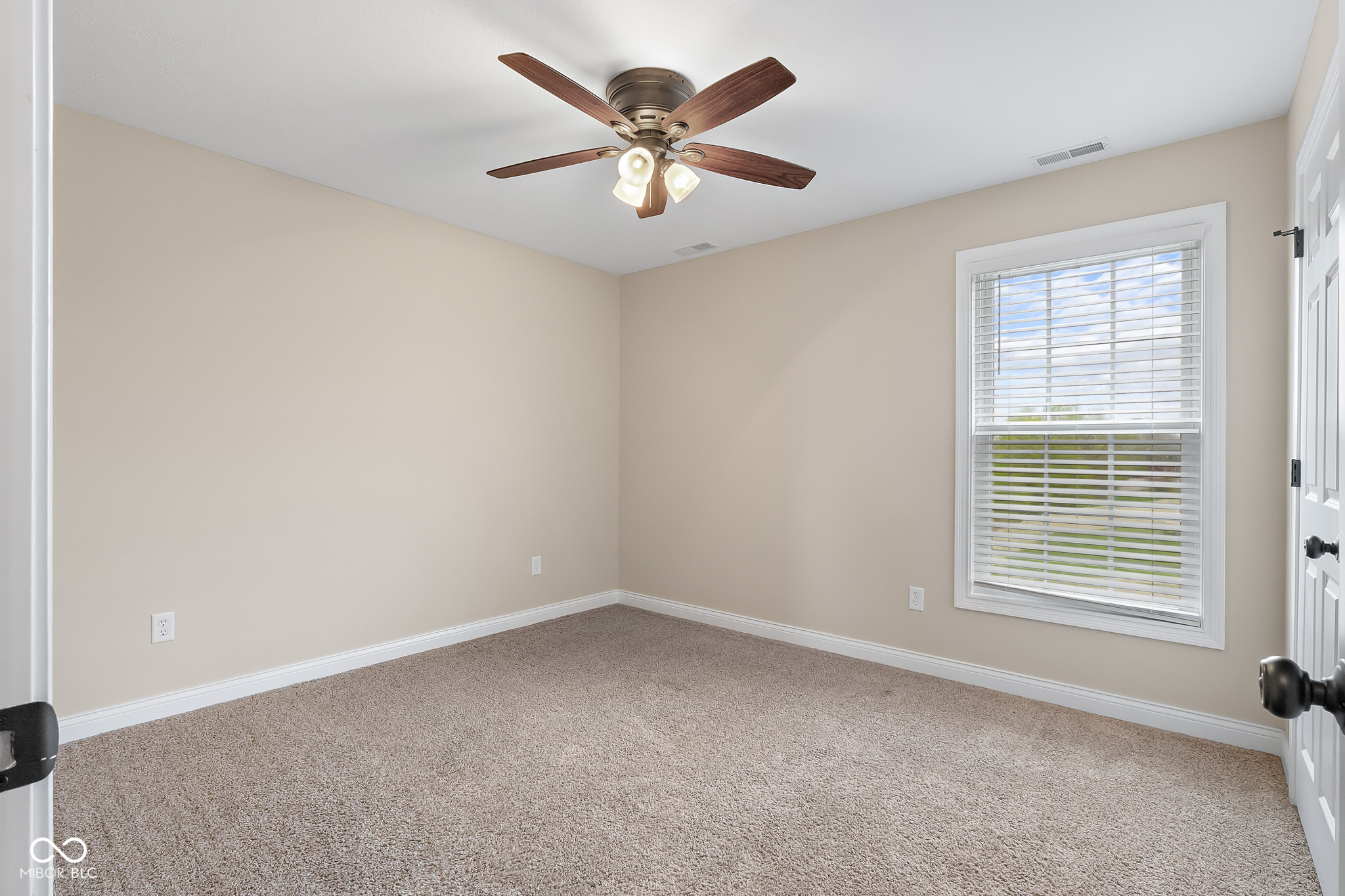 2503 Violet Way Columbus, IN 47201 - Photo 34 of 63