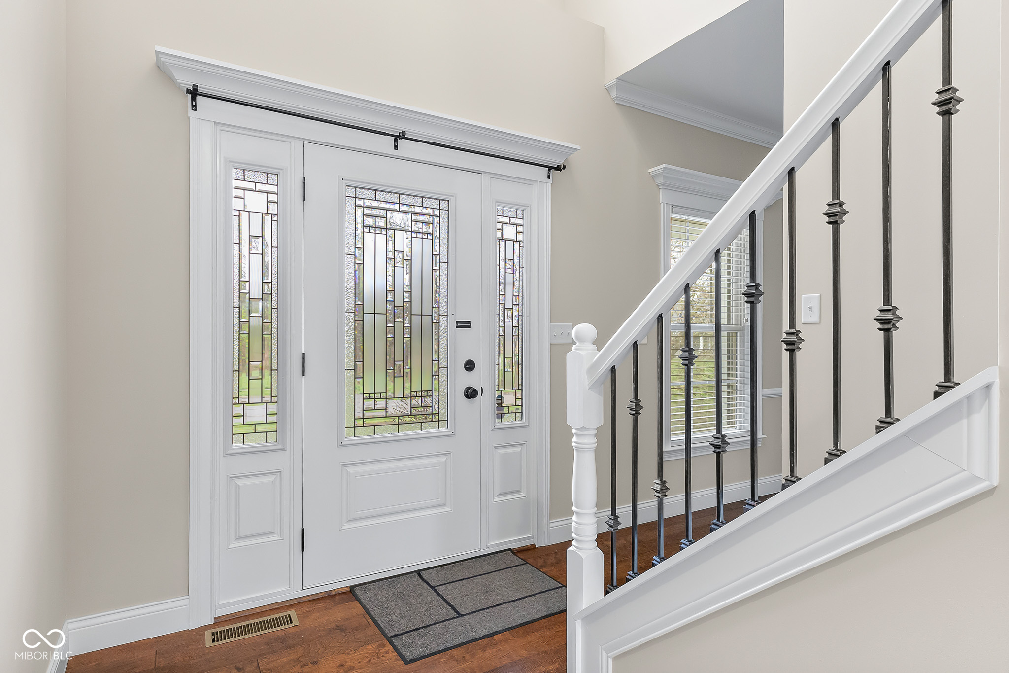 2503 Violet Way Columbus, IN 47201 - Photo 4 of 63